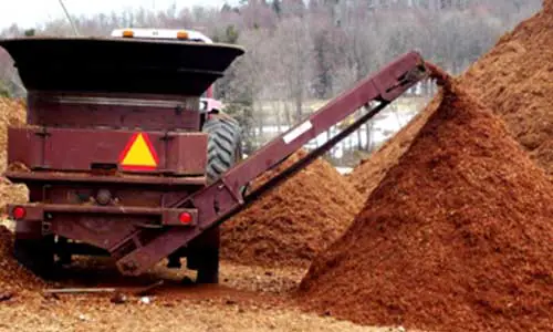 How is wood mulch made