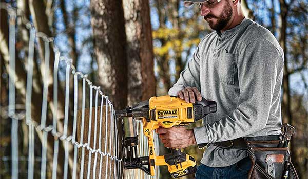 Best Cordless Fence Stapler