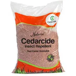 Cedar Wood Mulch for Vegetable Garden | 8lb Bag